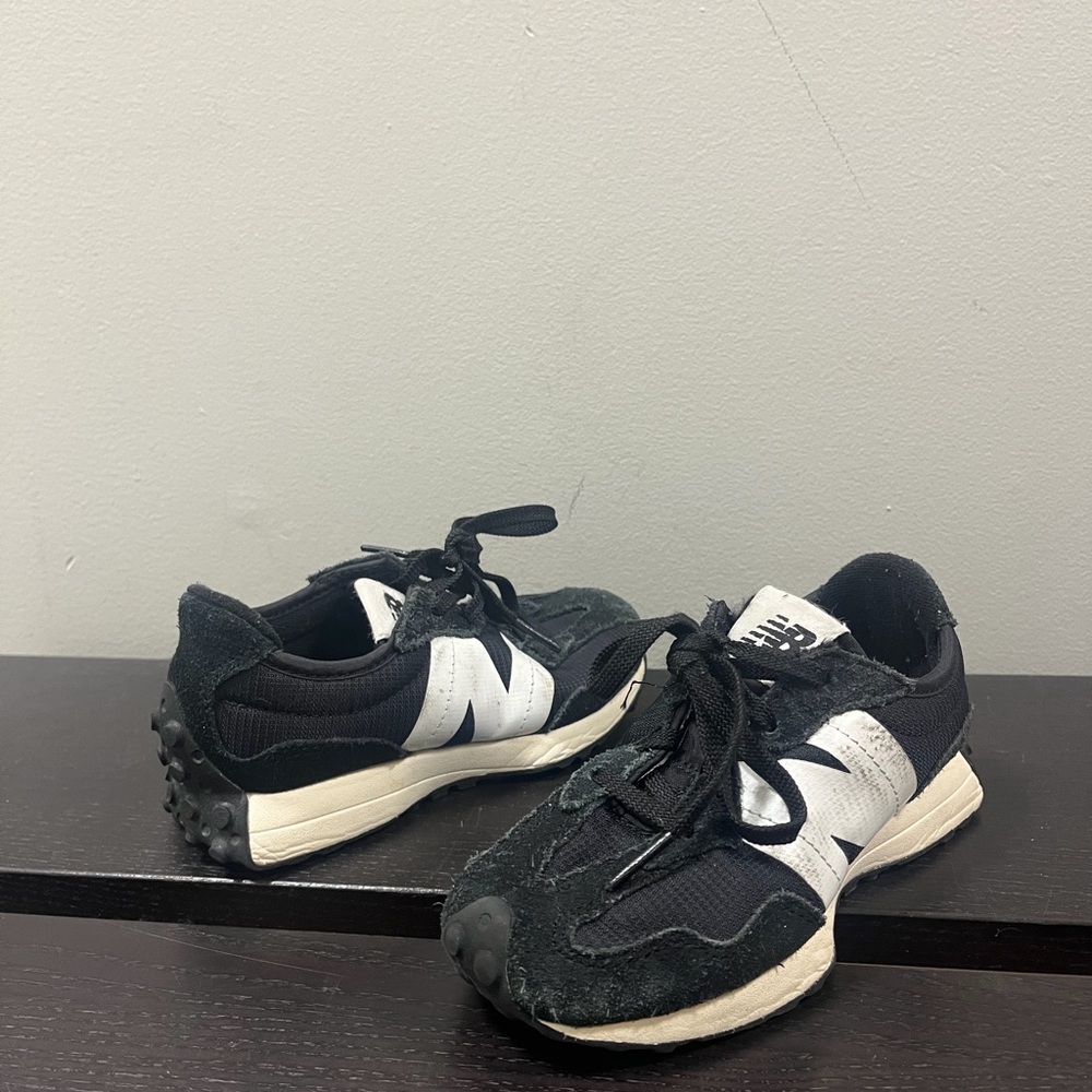 New Balance 327 Kids Black and White Sneakers 11c